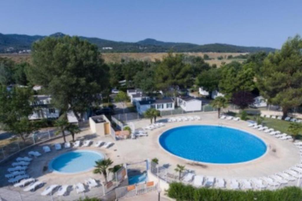 Mobil Home Tout Confort 6 Personnes Climatise Au Pied Du Luberon La Roque-d'Antheron Exterior foto