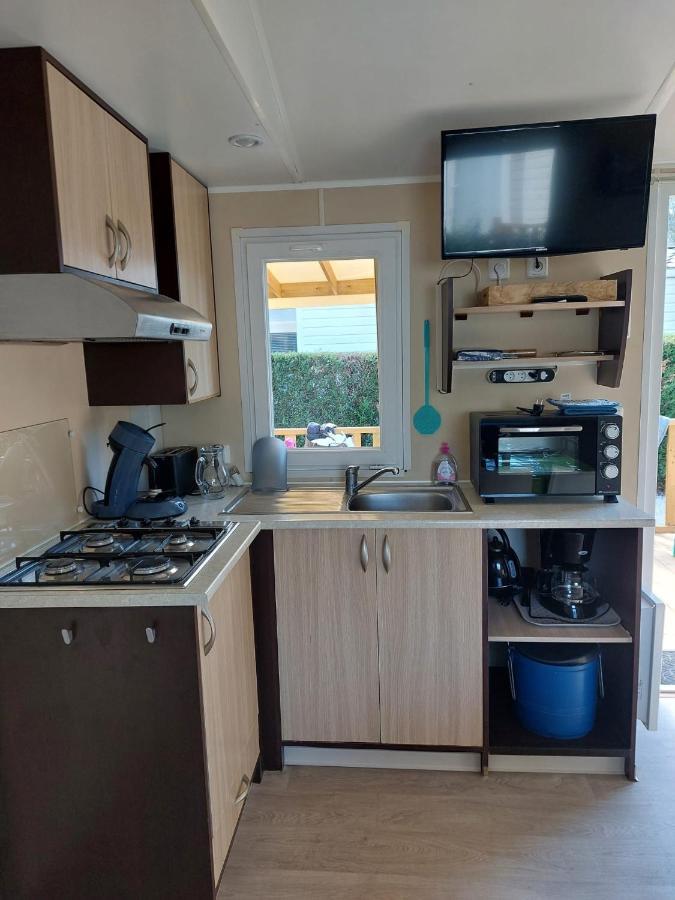Mobil Home Tout Confort 6 Personnes Climatise Au Pied Du Luberon La Roque-d'Antheron Exterior foto